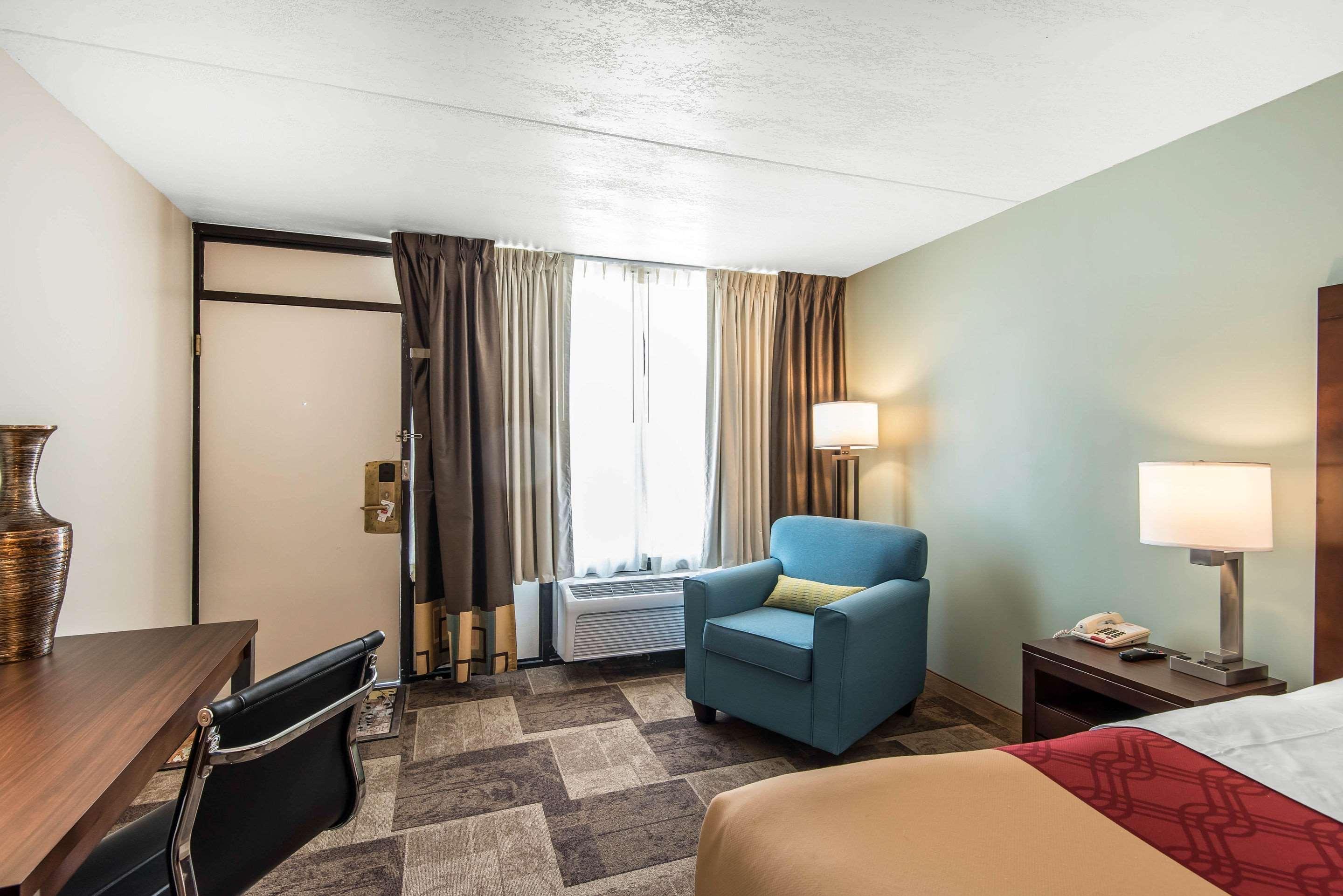Econo Lodge Oak Grove-Blue Springs Екстериор снимка