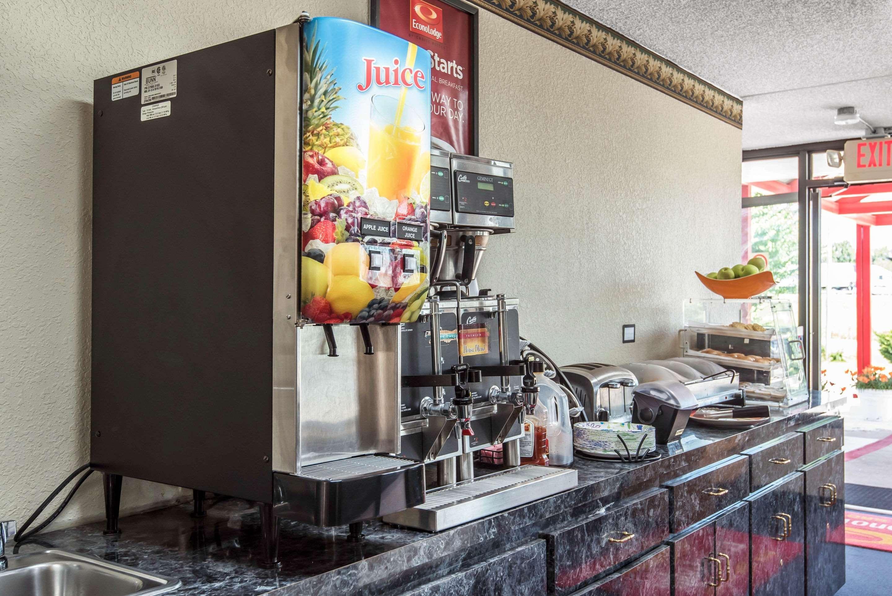 Econo Lodge Oak Grove-Blue Springs Екстериор снимка