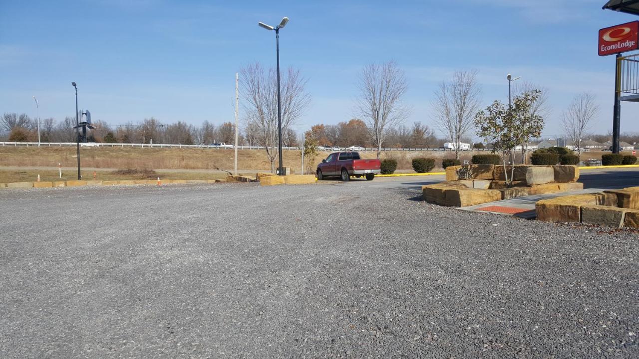 Econo Lodge Oak Grove-Blue Springs Екстериор снимка