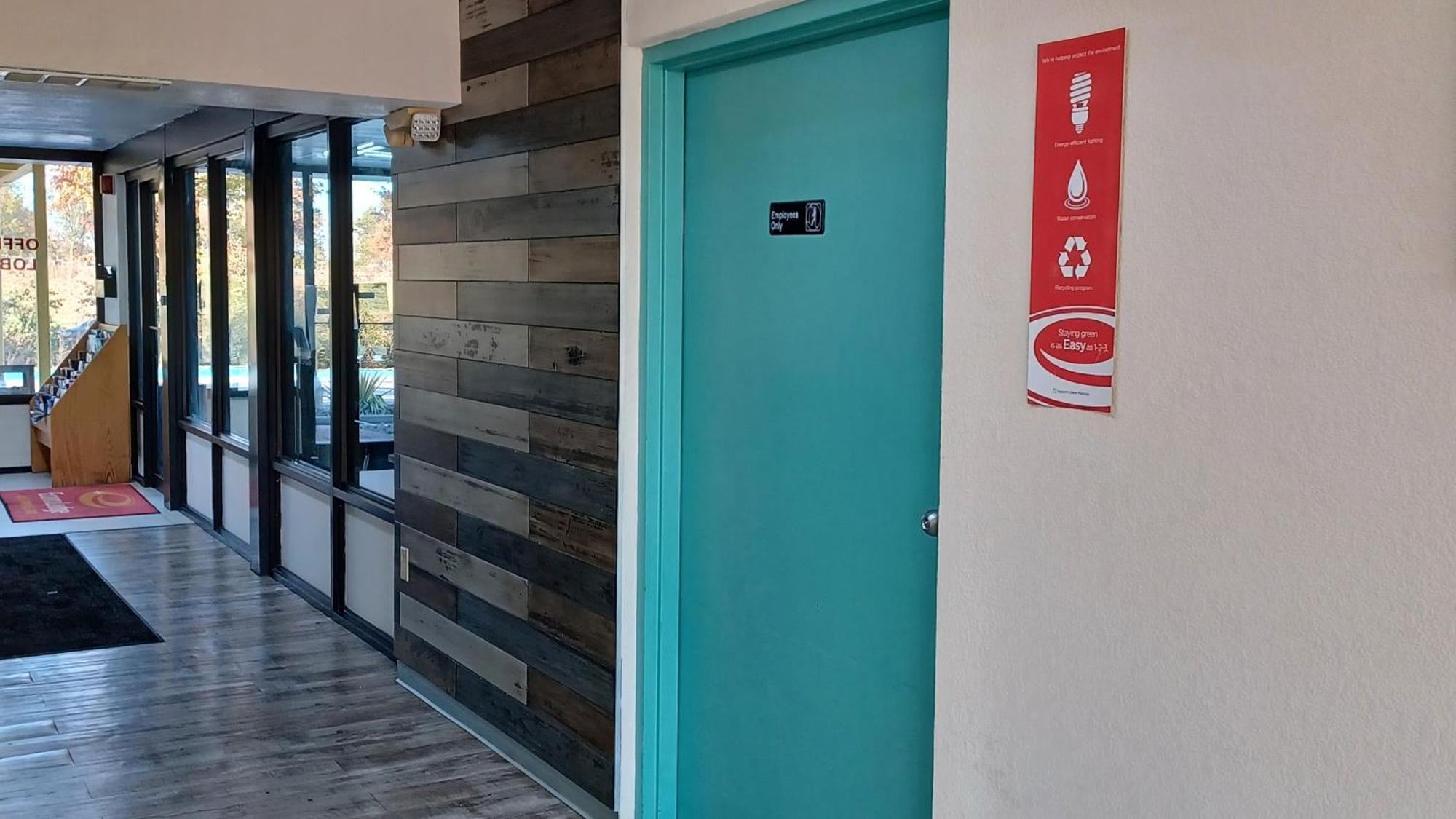 Econo Lodge Oak Grove-Blue Springs Екстериор снимка