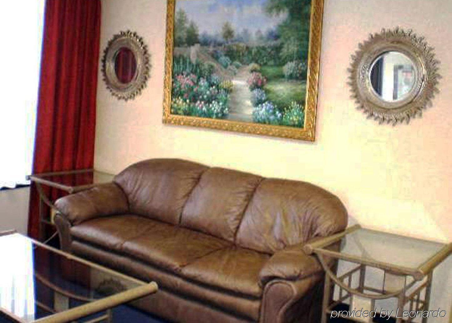 Econo Lodge Oak Grove-Blue Springs Екстериор снимка